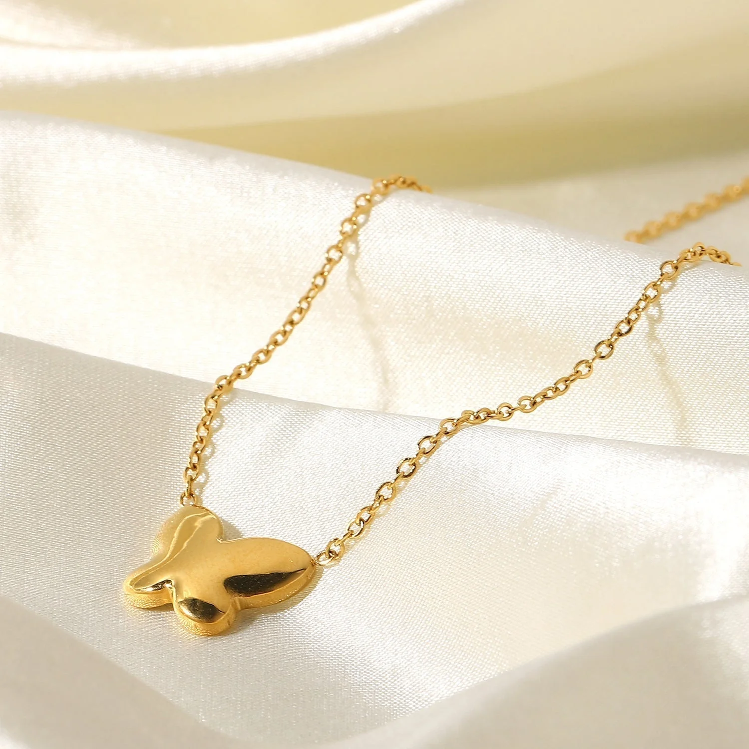 Flutterby Mother of Pearl Necklace - Image 5