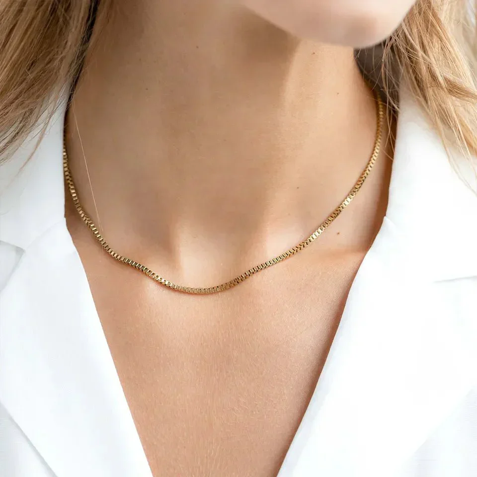 Geordyn Gold Chain Necklace - Image 2