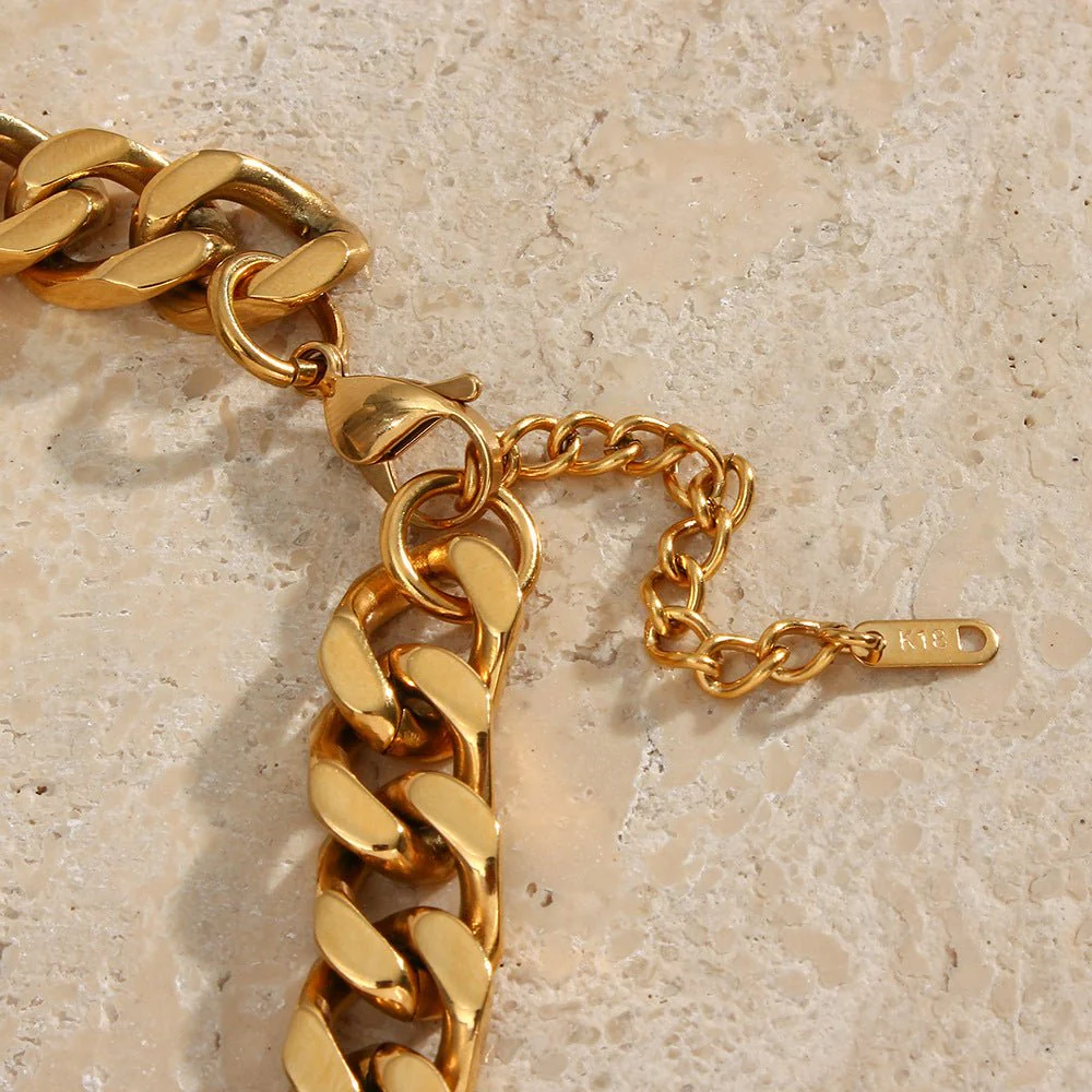 Gianna Chunky Chain Necklace - Image 6