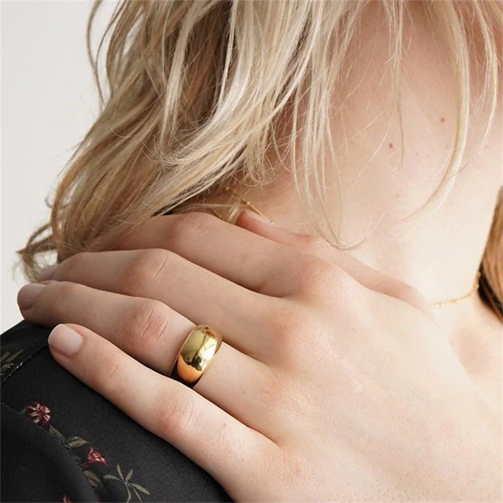 Lyra Gold Ring - Image 2