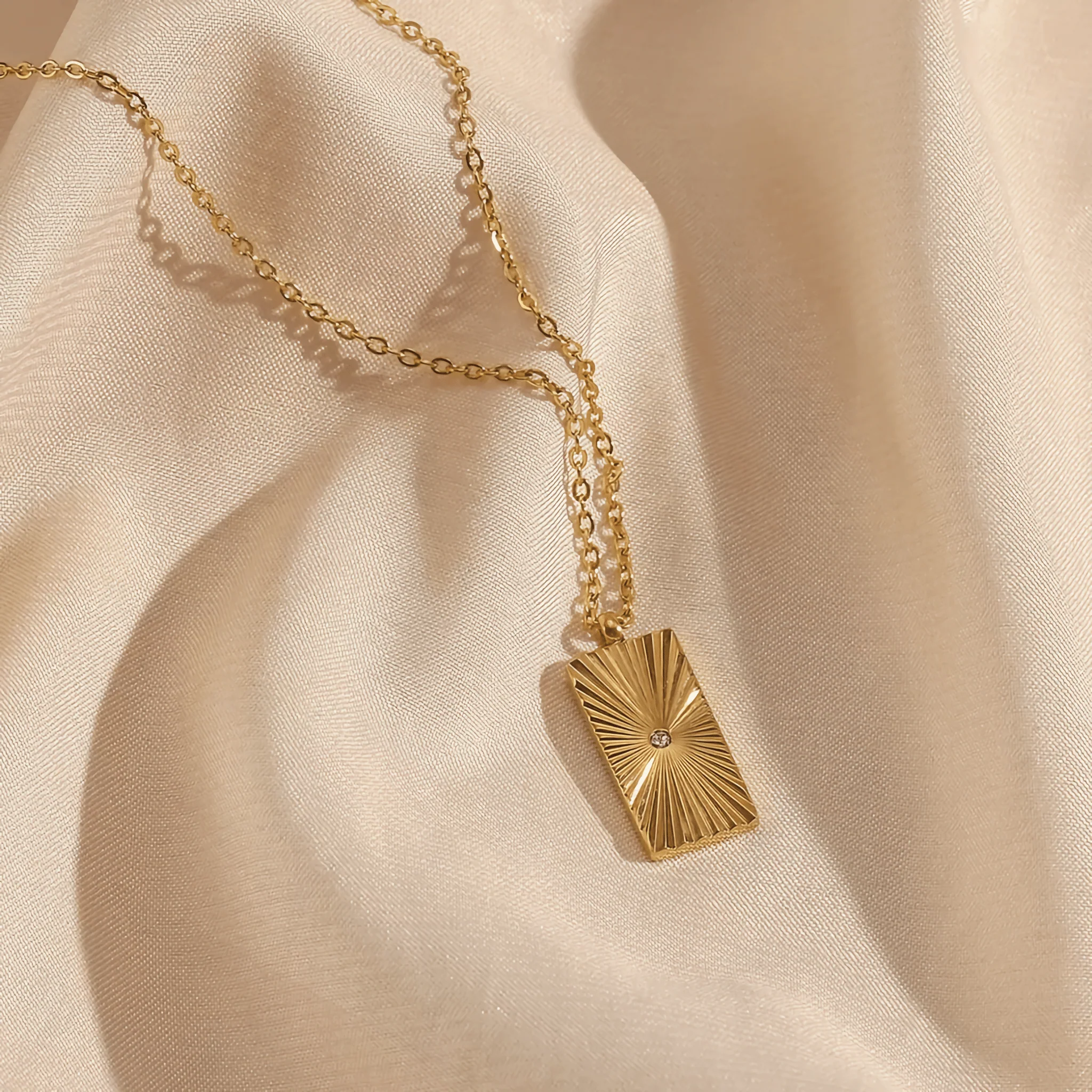 Madison Gold Necklace - Image 3
