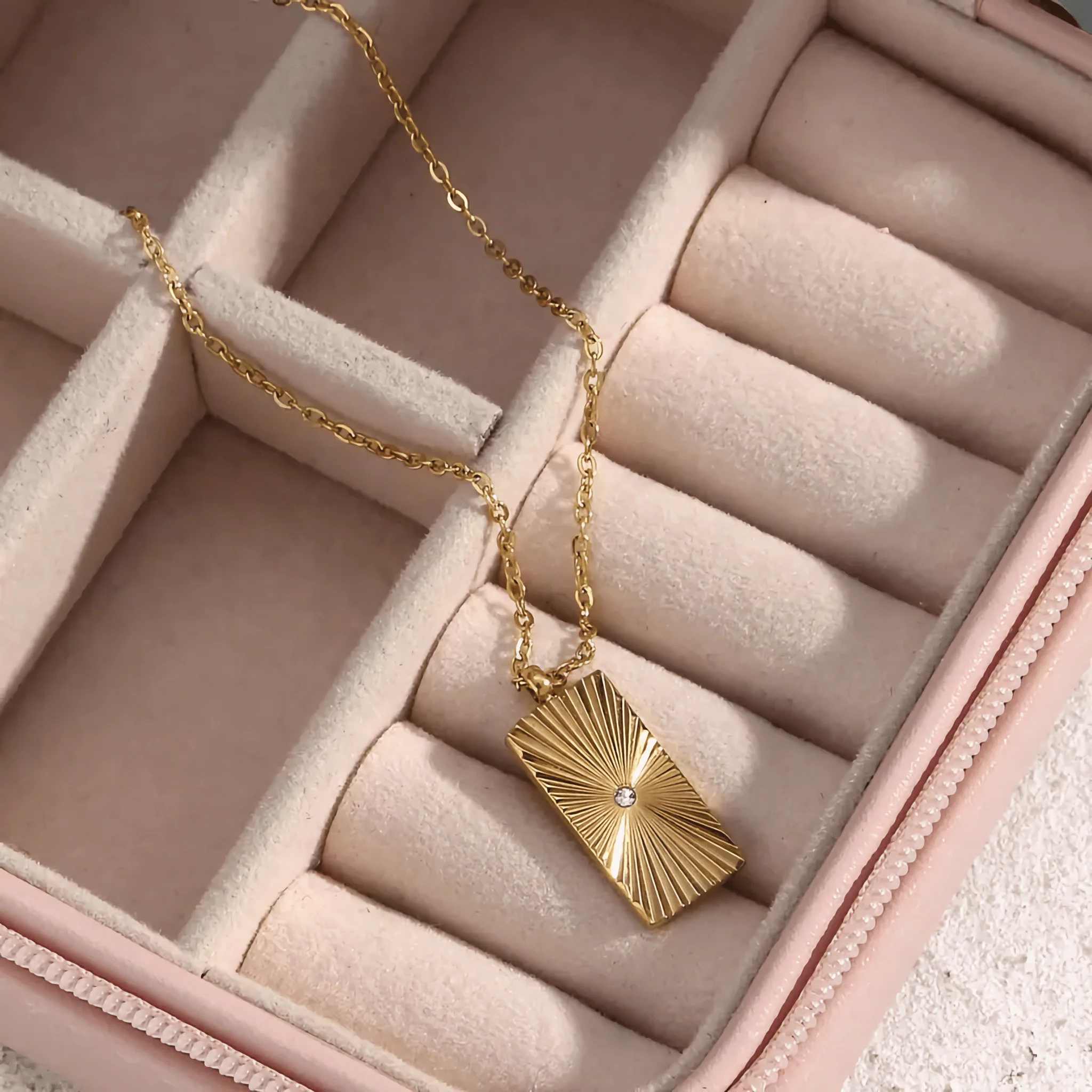 Madison Gold Necklace - Image 4