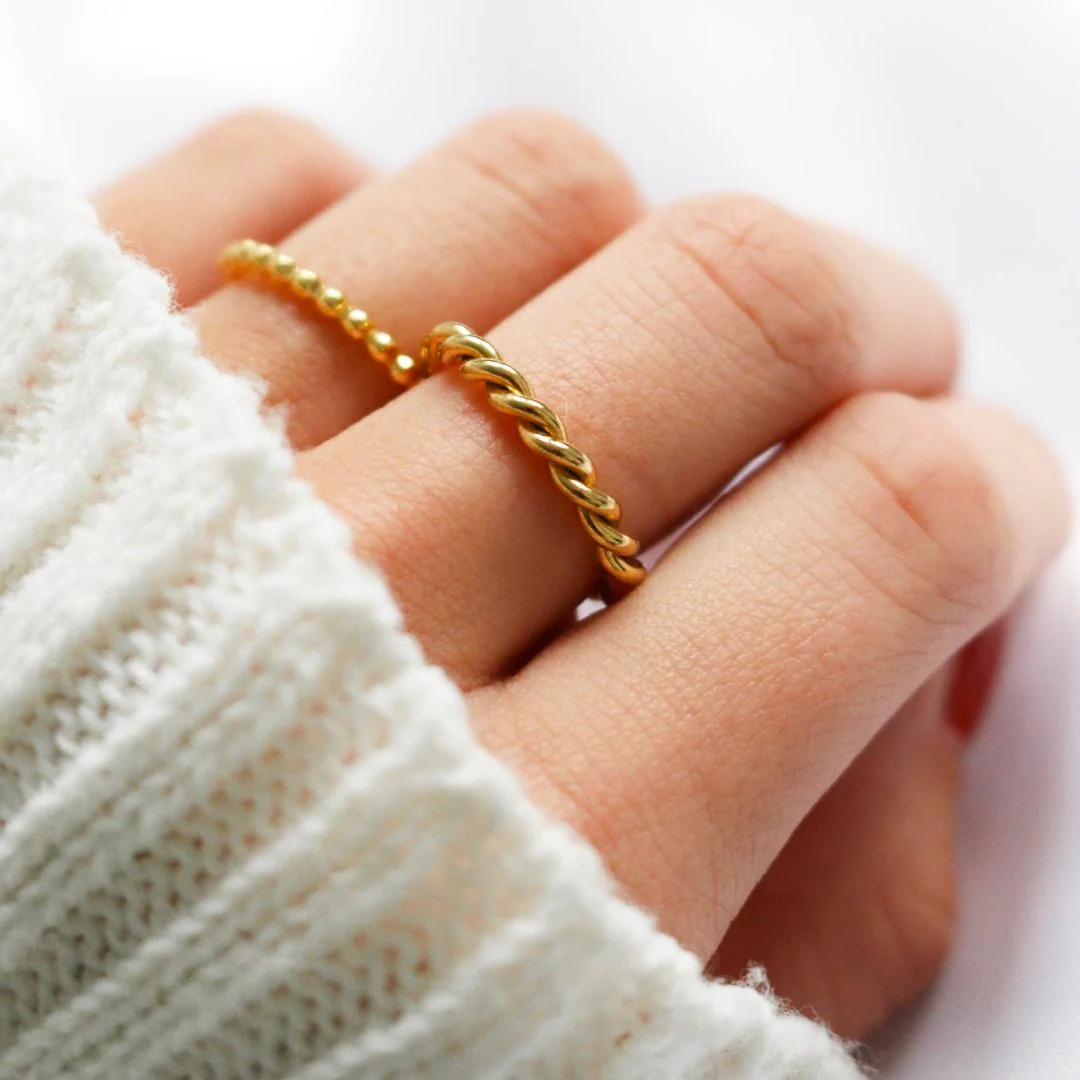 Melody Gold Twist Ring - Image 2