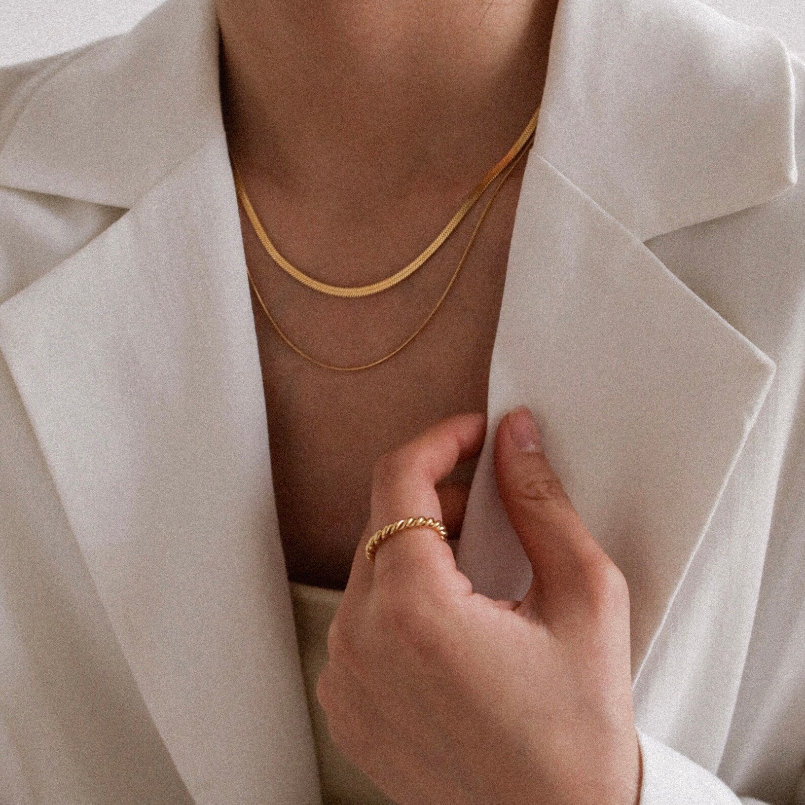 Melody Gold Twist Ring - Image 3