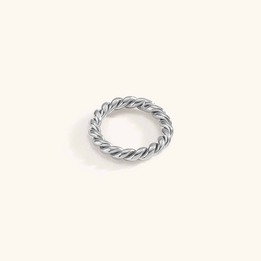 Melody Gold Twist Ring - Image 8