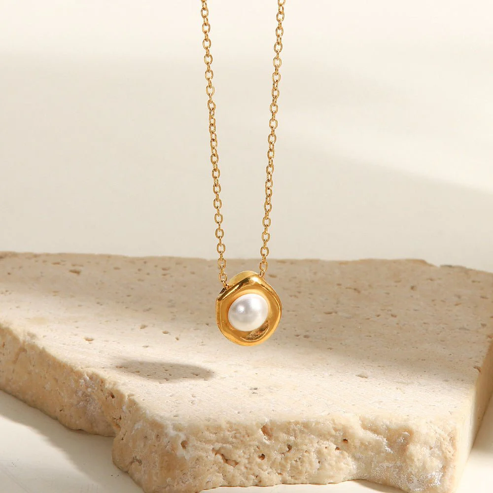 Nancy Freshwater Pearl Necklace - Image 3