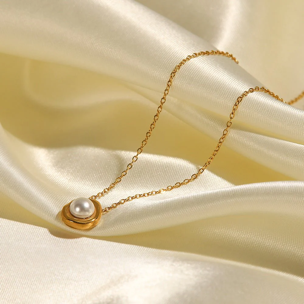 Nancy Freshwater Pearl Necklace - Image 6