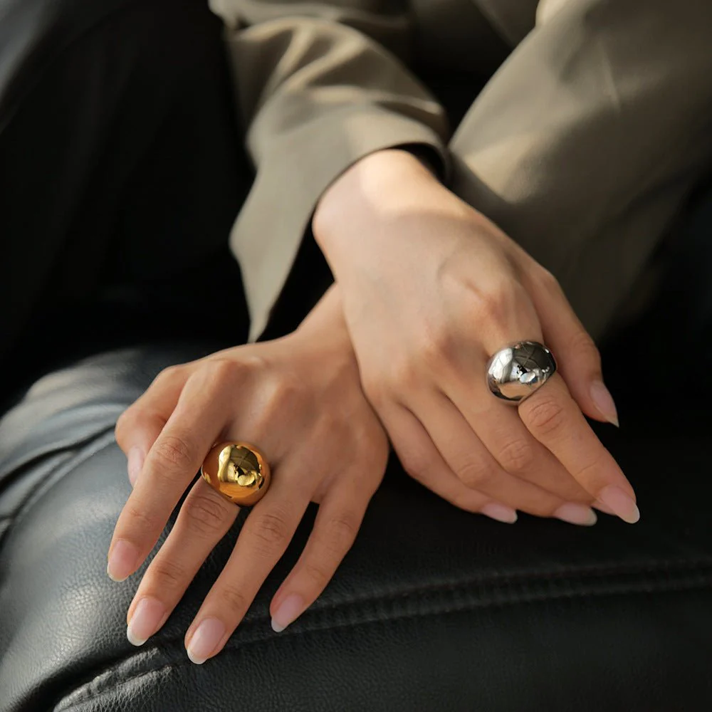 Navia Gold Ring - Image 4