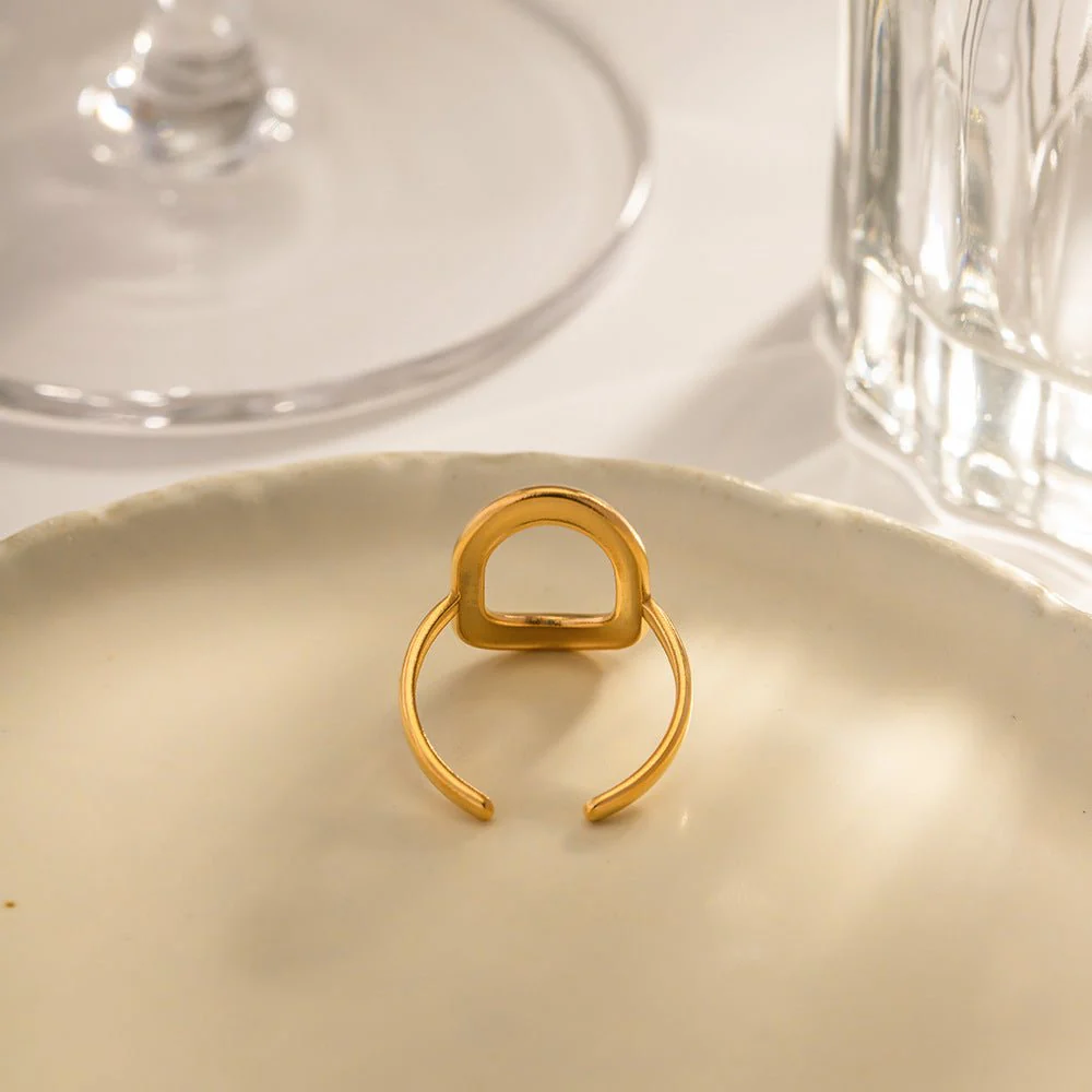 Noelle Gold Ring - Image 5