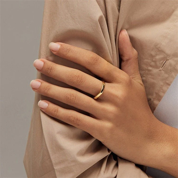 Sasha Geometric Gold Ring - Image 2