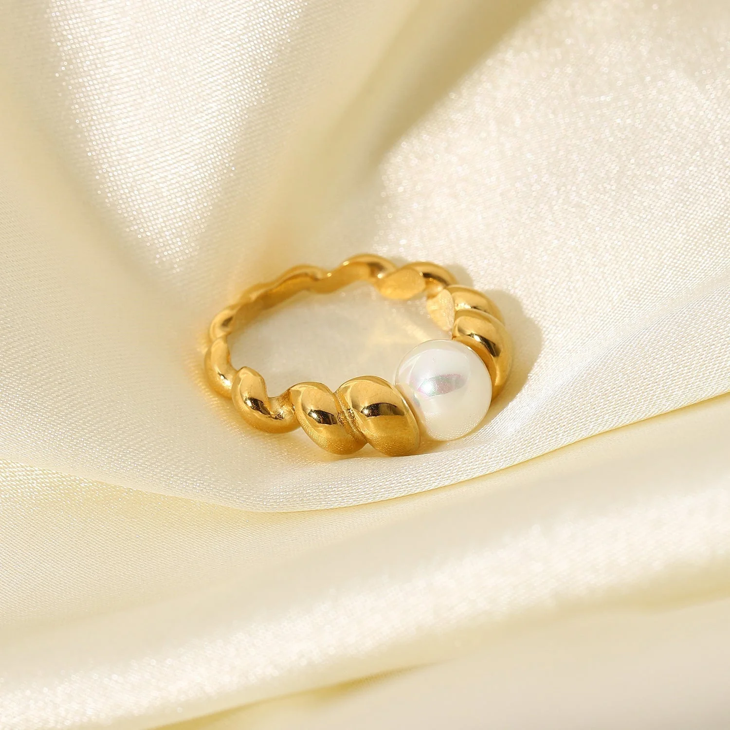 Scarlett Freshwater Pearl Ring - Image 5