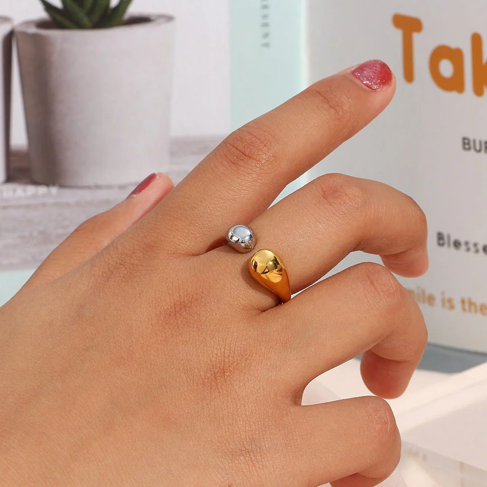 Seren Dual Tone Gold Ring - Image 4