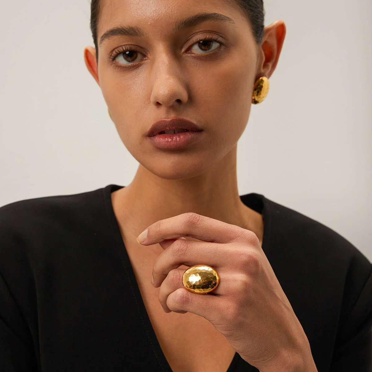 Thora Gold Ring - Image 3