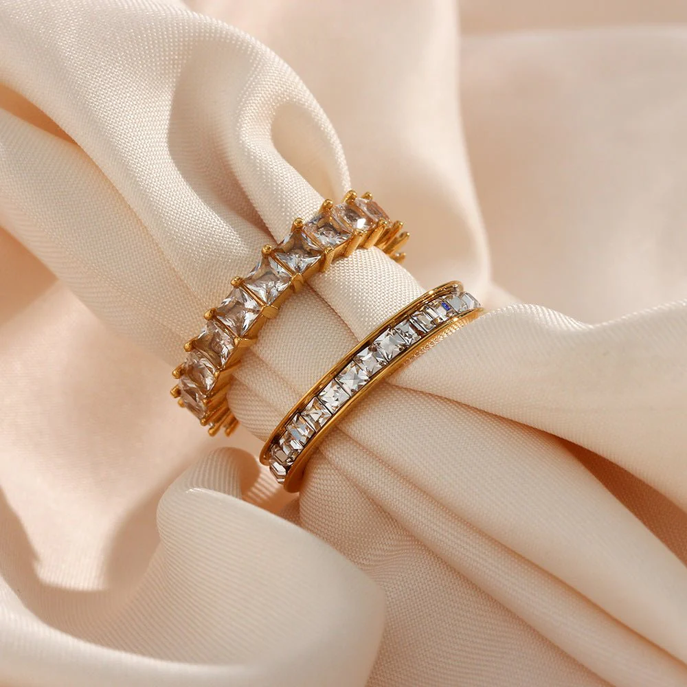 Unna Gold Ring - Image 4