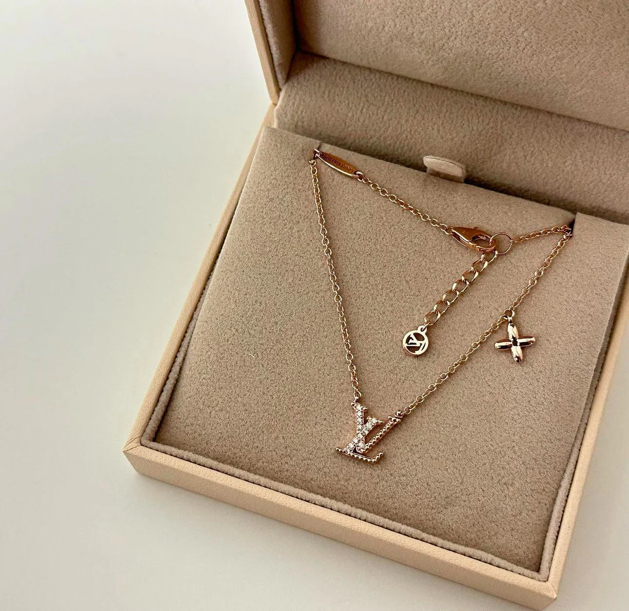 EXCLUSIVE | Almira Necklace - Image 3